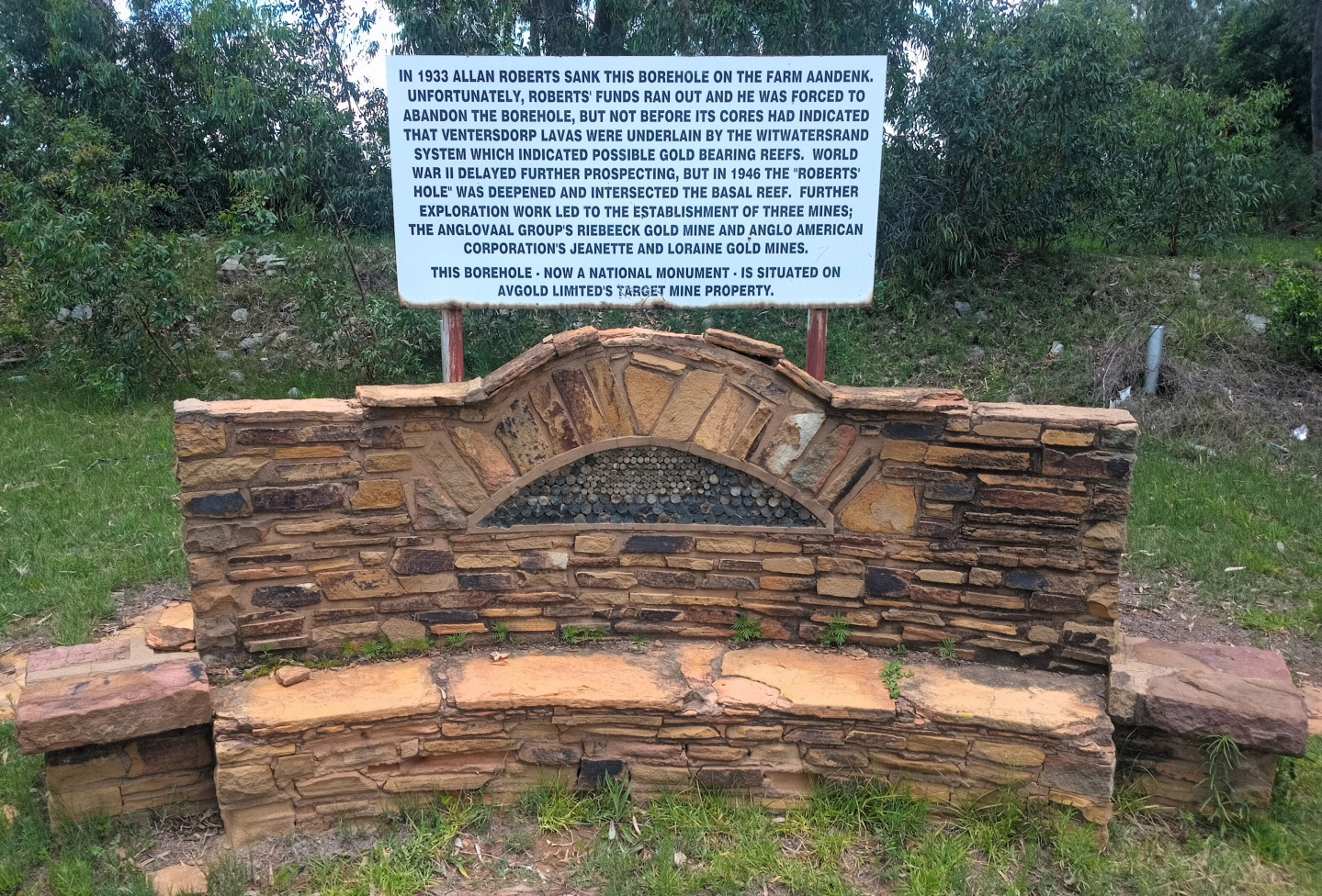 memorial monument key